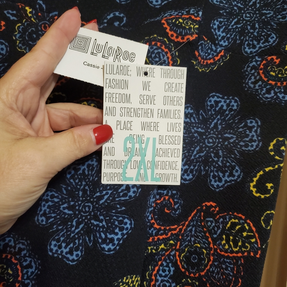 Lula Roe Cassie Skirt